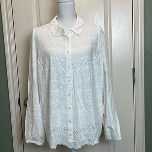 NEW Torrid White Eyelet Button Up Shirt sz 2